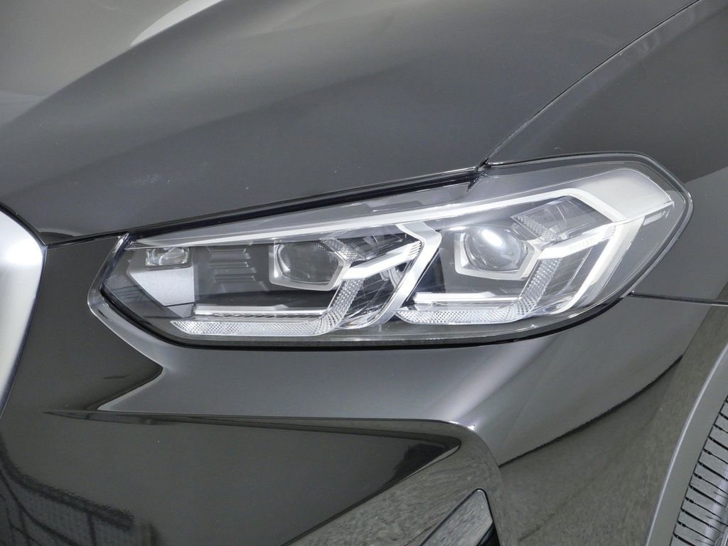Thumbnail: 2024 BMW X3 - 17