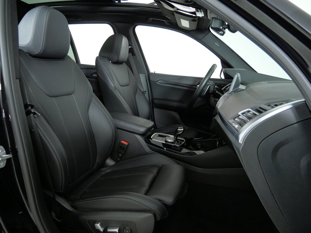 Thumbnail: 2024 BMW X3 - 10