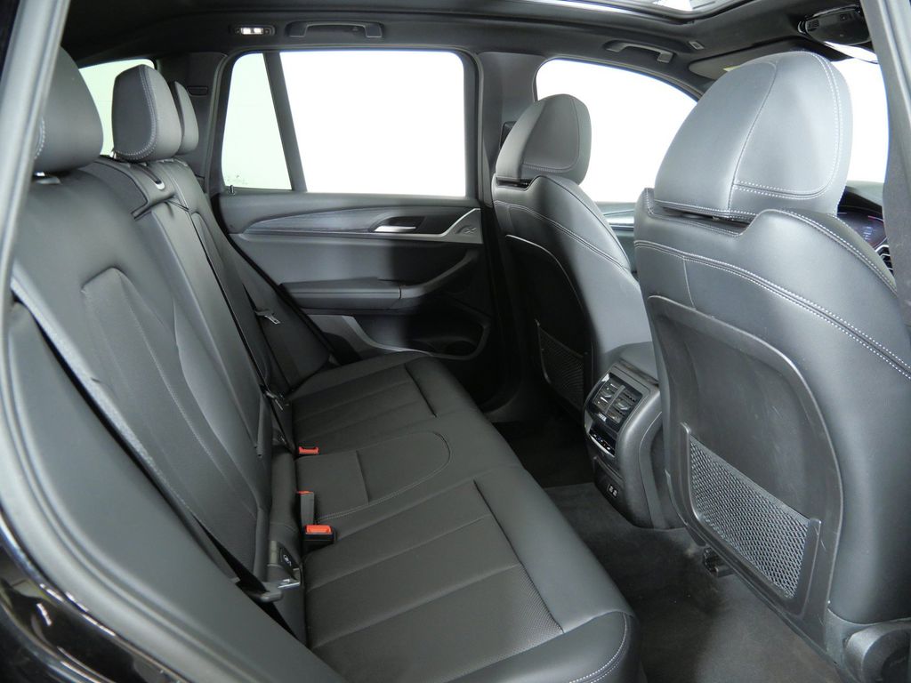 Thumbnail: 2024 BMW X3 - 11