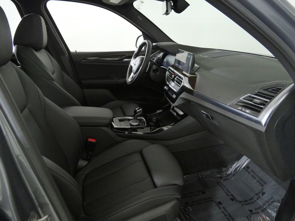 Thumbnail: 2023 BMW X3 - 9