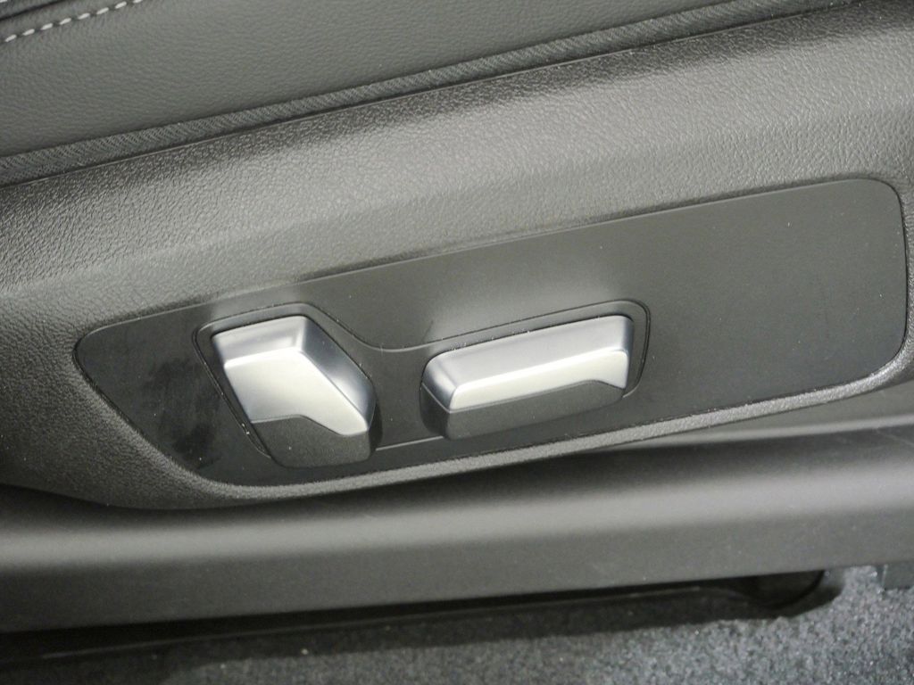 Thumbnail: 2023 BMW X3 - 28