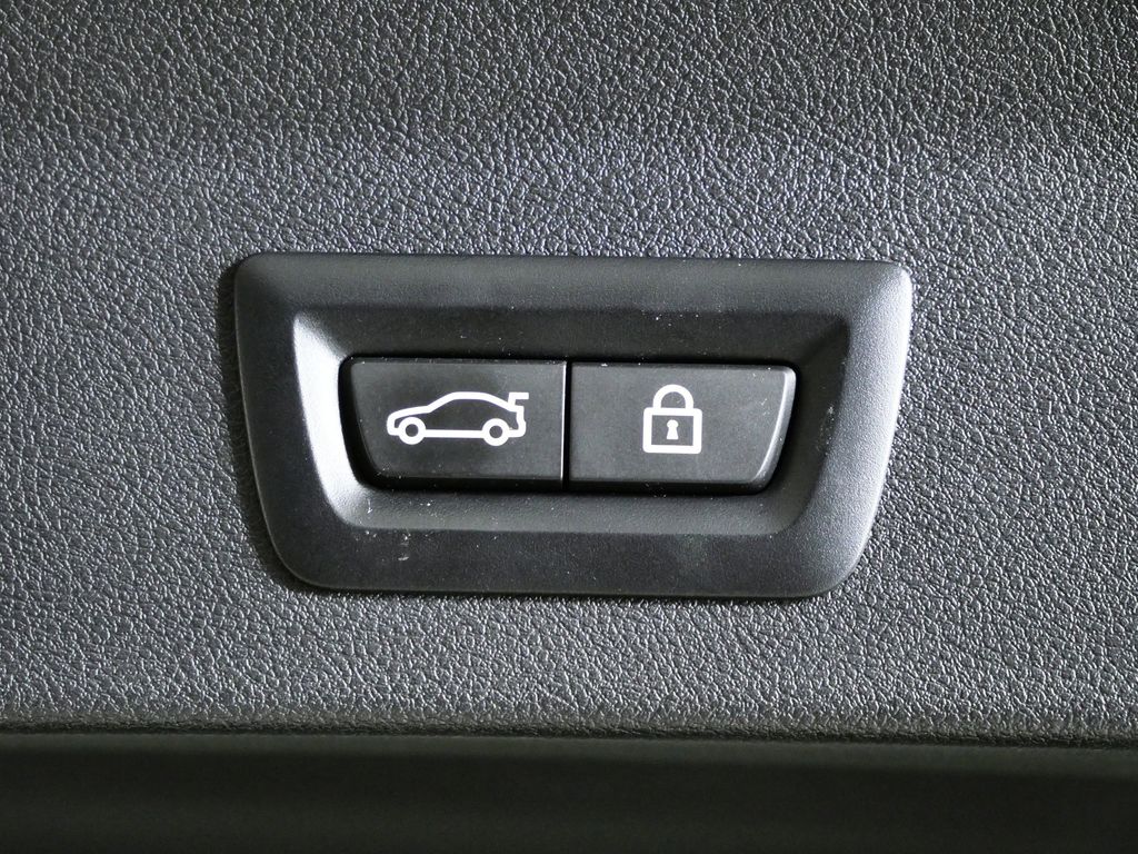 Thumbnail: 2022 BMW X3 - 31