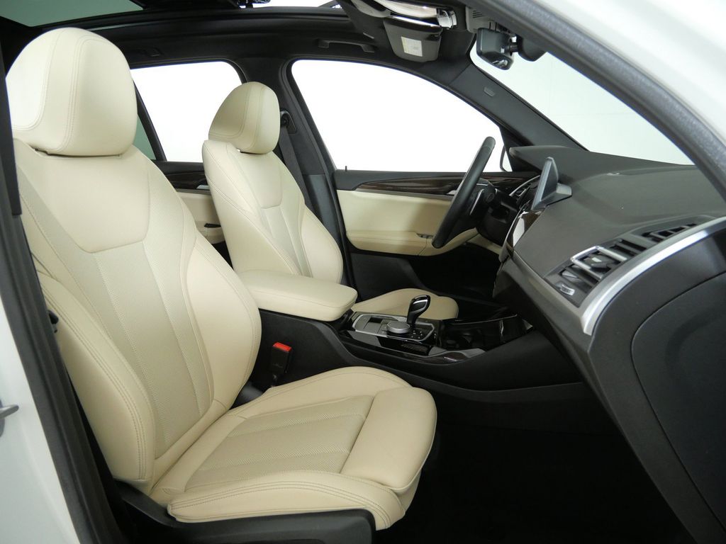 Thumbnail: 2023 BMW X3 - 10