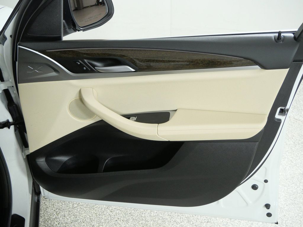 Thumbnail: 2023 BMW X3 - 28