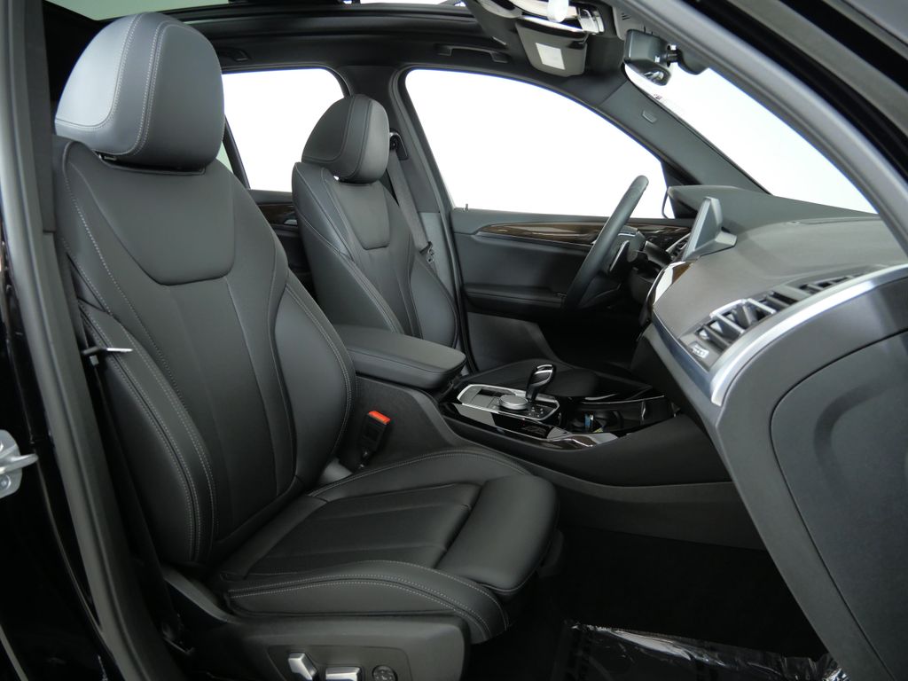 Thumbnail: 2024 BMW X3 - 10