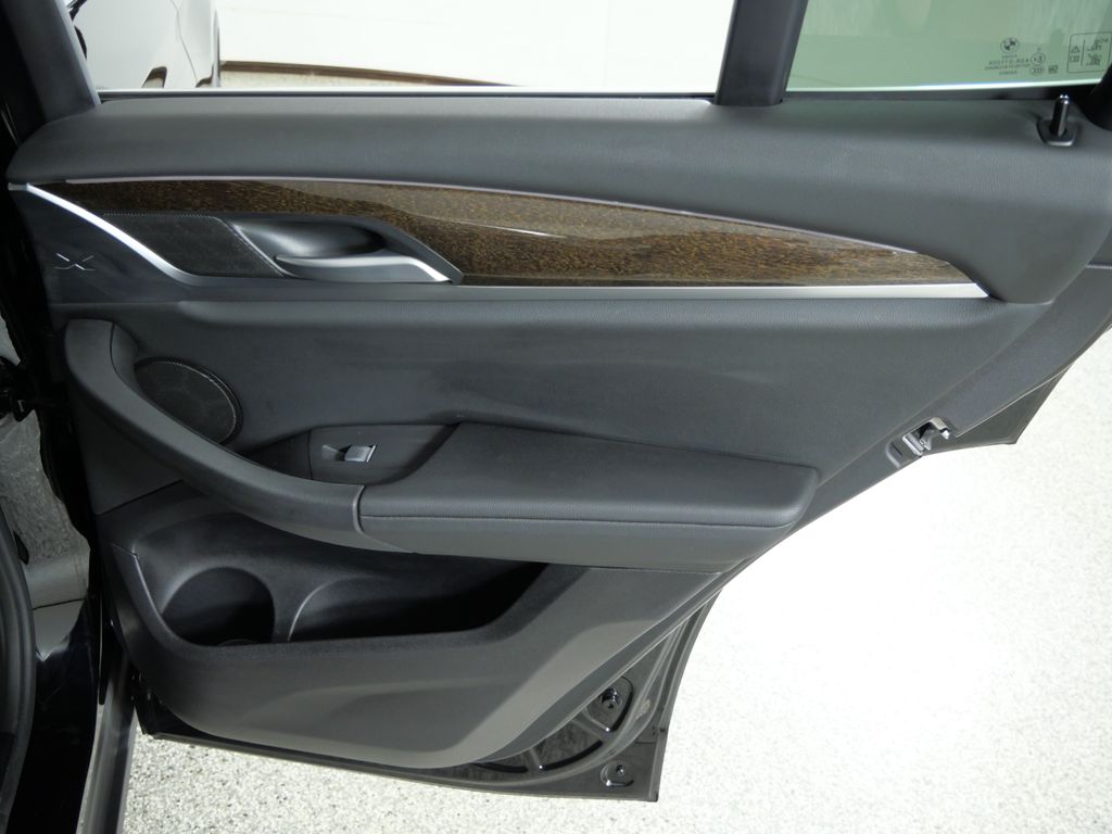 Thumbnail: 2024 BMW X3 - 32