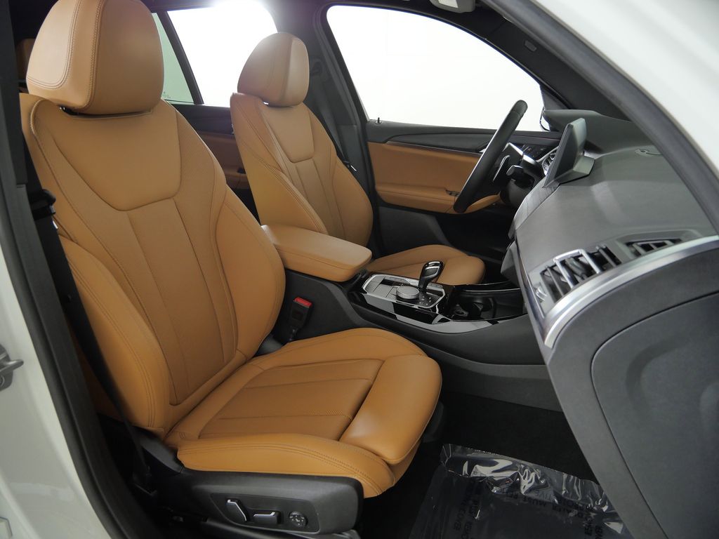 Thumbnail: 2024 BMW X3 - 10