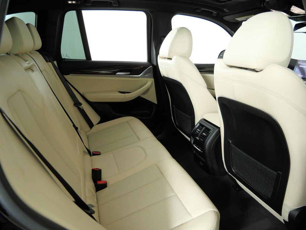 Thumbnail: 2023 BMW X3 - 10