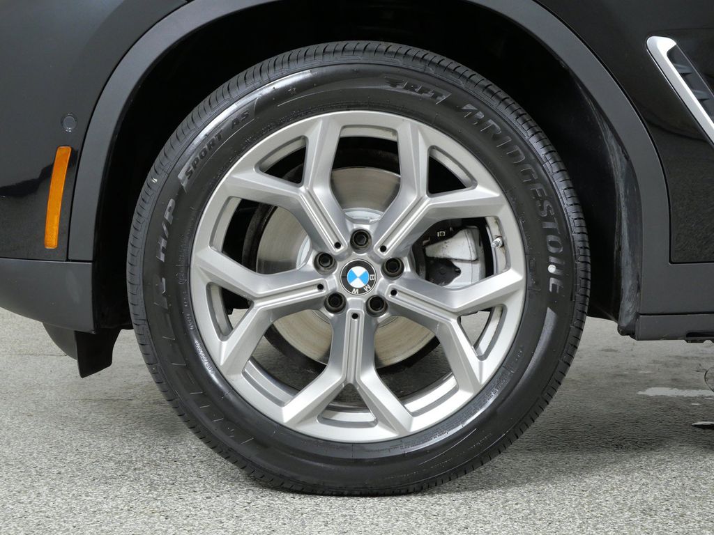 Thumbnail: 2023 BMW X3 - 24