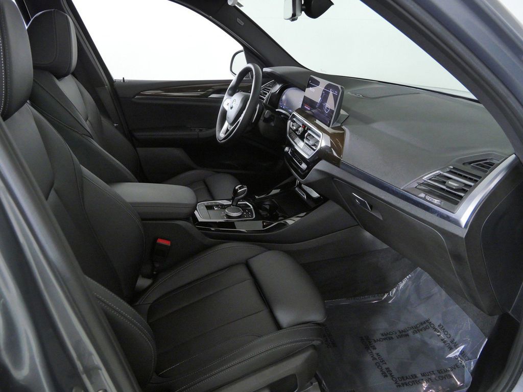 Thumbnail: 2023 BMW X3 - 9