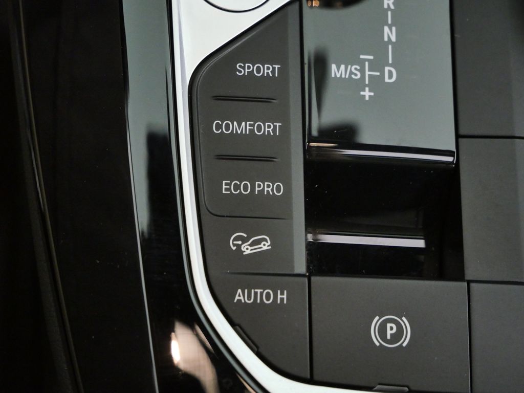 Thumbnail: 2024 BMW X3 - 13