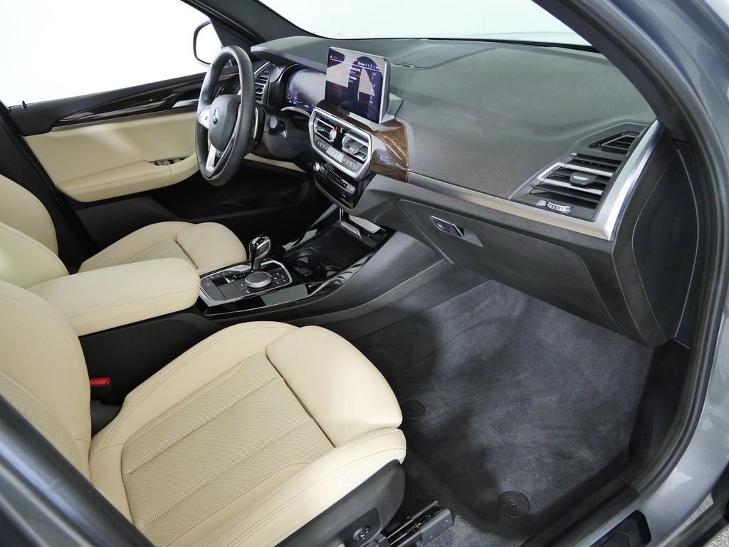 Thumbnail: 2024 BMW X3 - 10