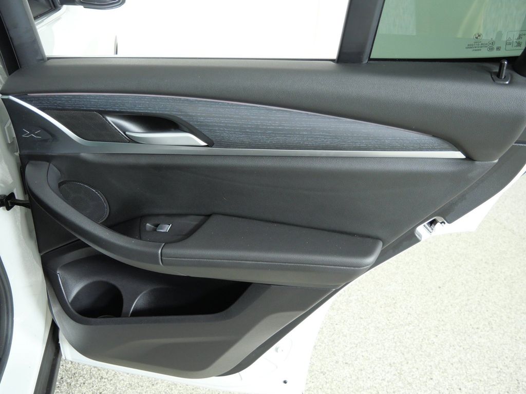 Thumbnail: 2024 BMW X3 - 31