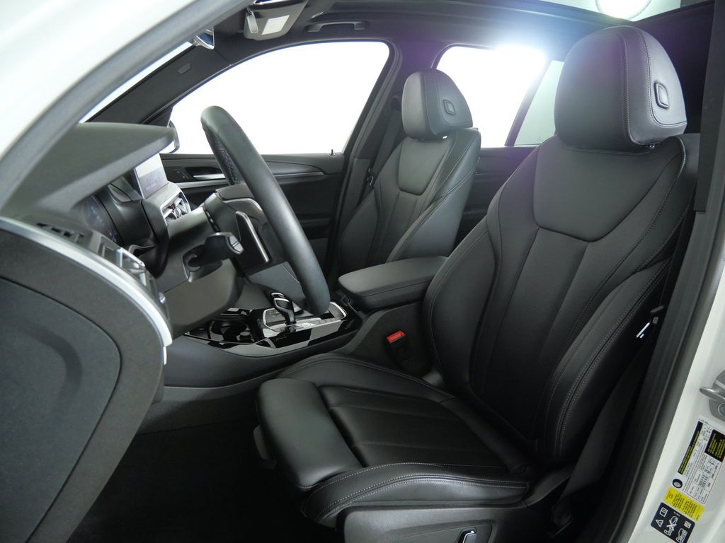 Thumbnail: 2024 BMW X3 - 39