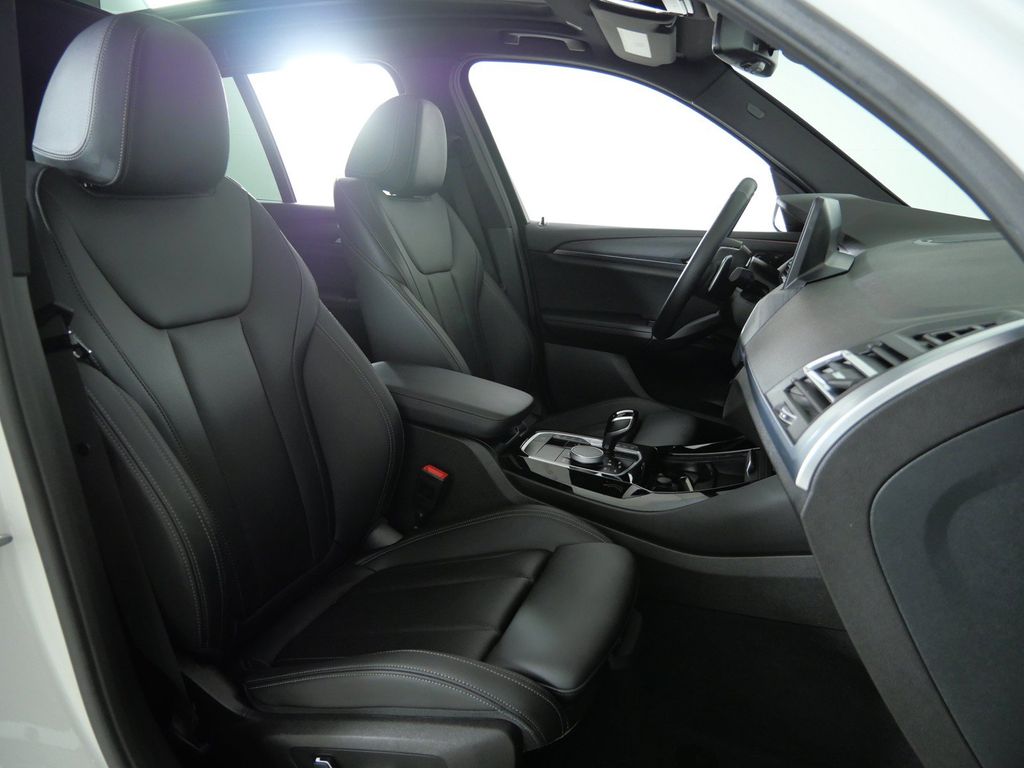 Thumbnail: 2024 BMW X3 - 10