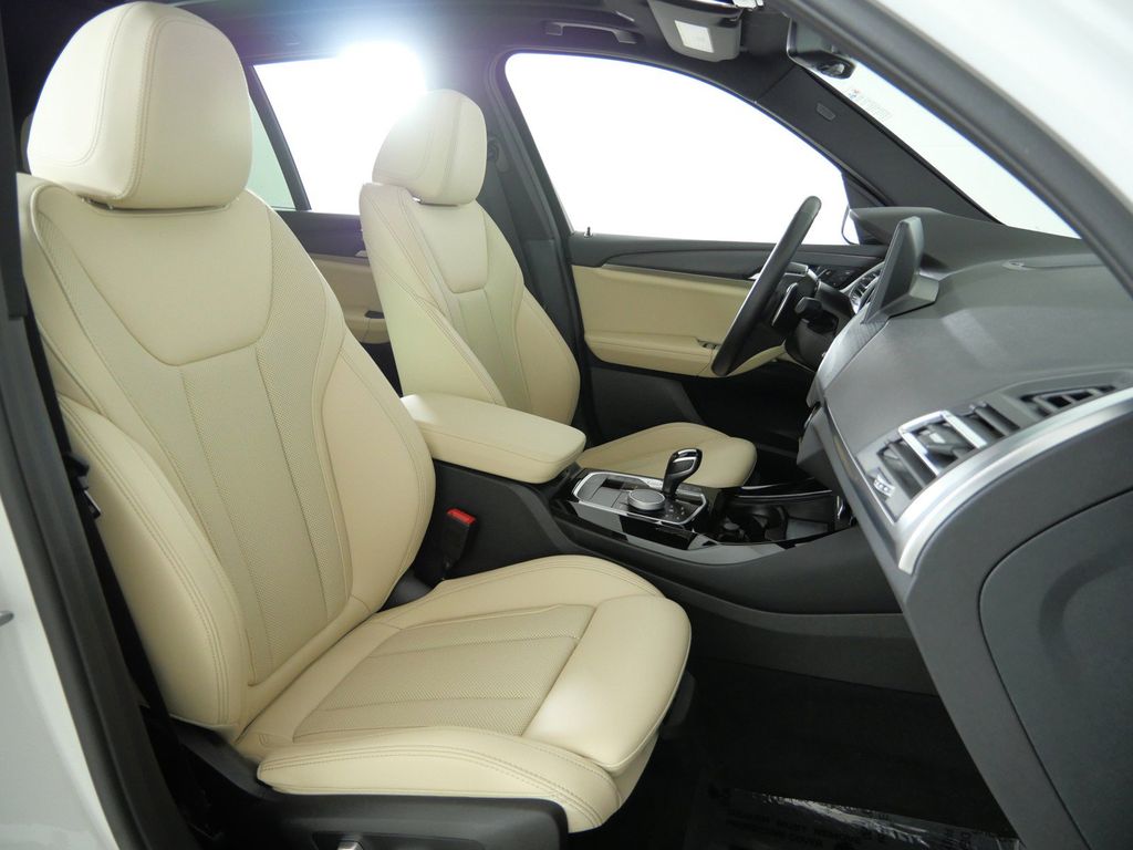 Thumbnail: 2023 BMW X3 - 10