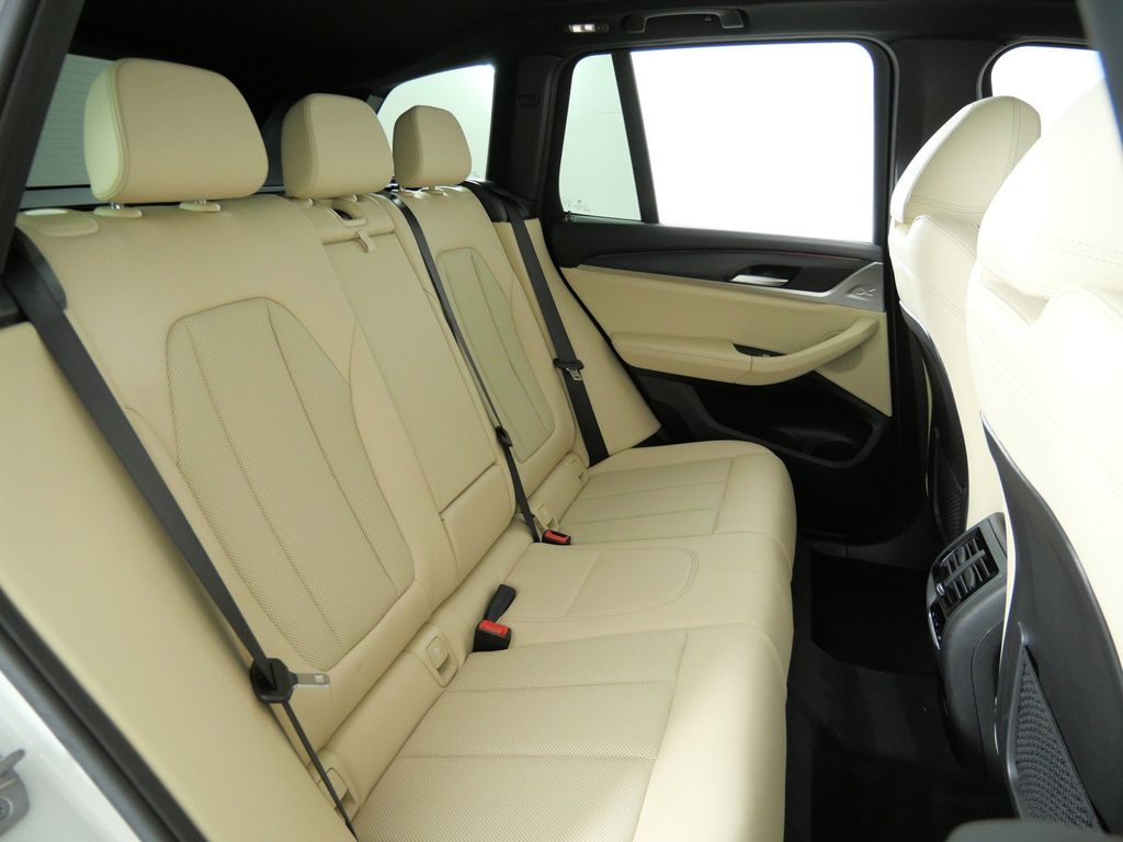 Thumbnail: 2023 BMW X3 - 32