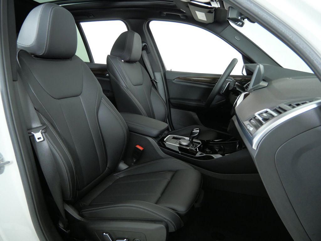 Thumbnail: 2024 BMW X3 - 11