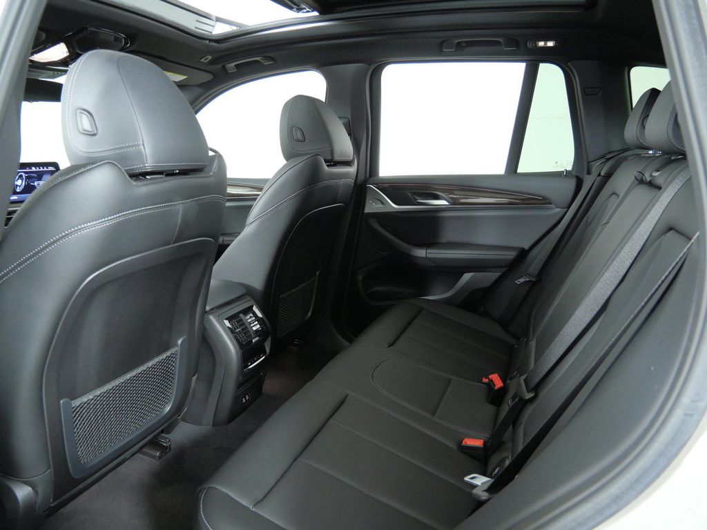 Thumbnail: 2024 BMW X3 - 37