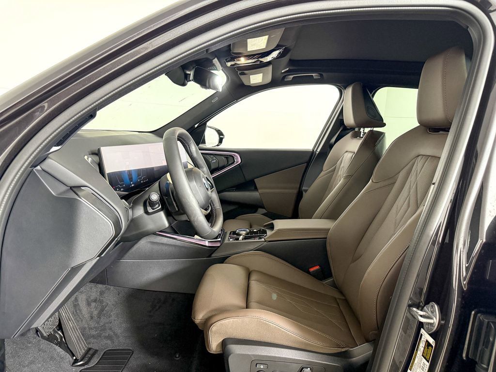 Thumbnail: 2025 BMW X3 - 32