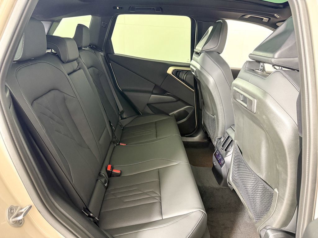 Thumbnail: 2025 BMW X3 - 25