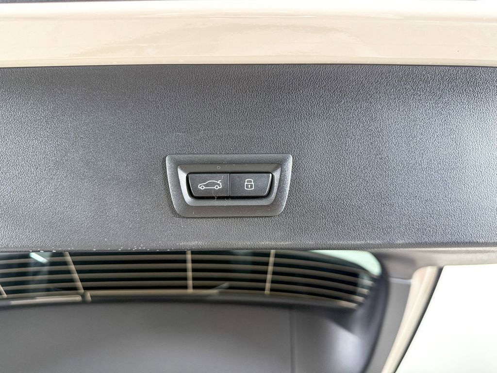 Thumbnail: 2025 BMW X3 - 22