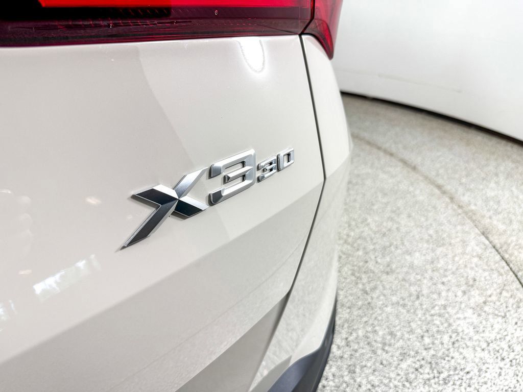 Thumbnail: 2025 BMW X3 - 21