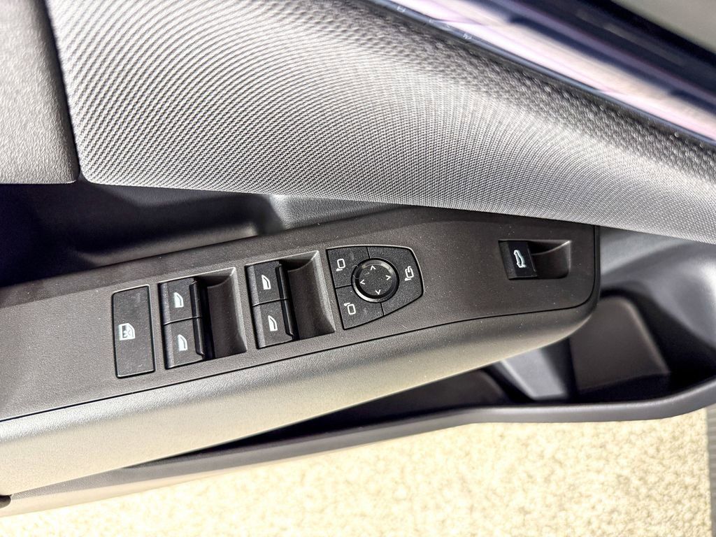 Thumbnail: 2025 BMW X3 - 32