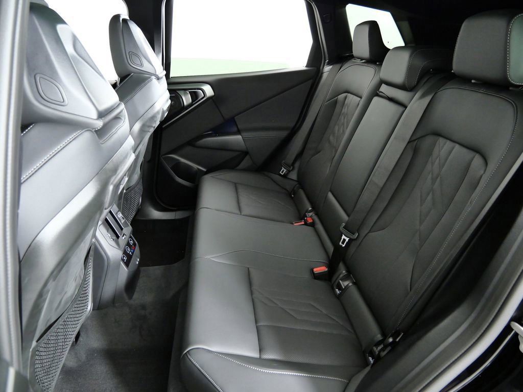 Thumbnail: 2026 BMW X3 - 37