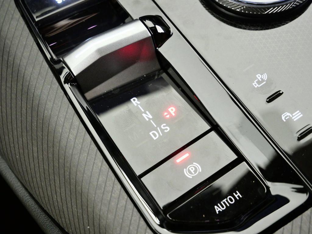 Thumbnail: 2026 BMW X3 - 13