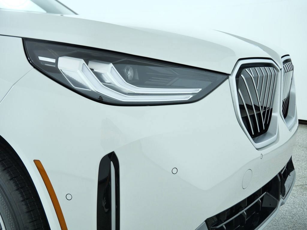 Thumbnail: 2026 BMW X3 - 23