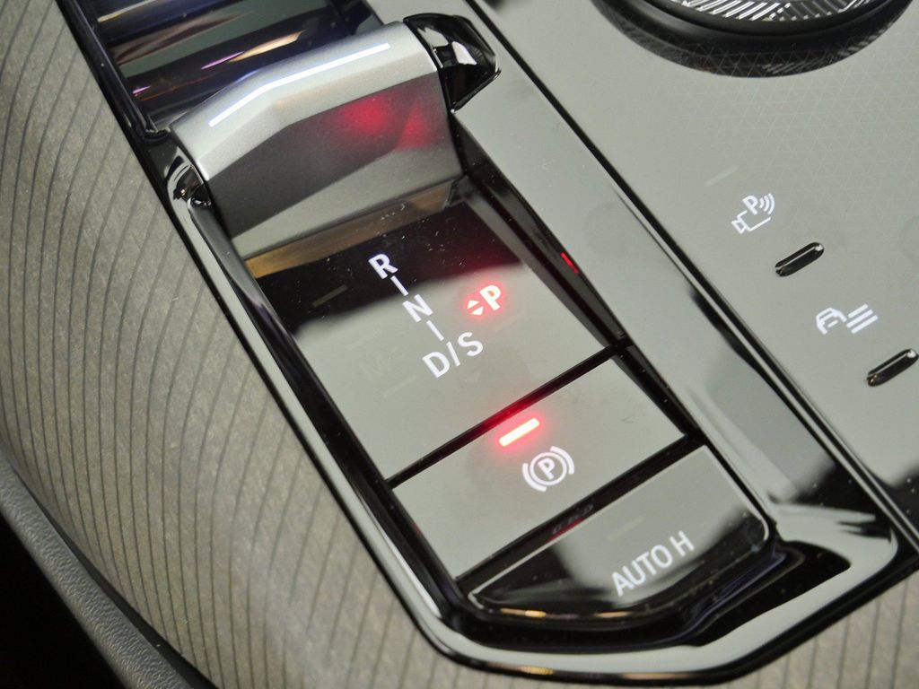 Thumbnail: 2026 BMW X3 - 14