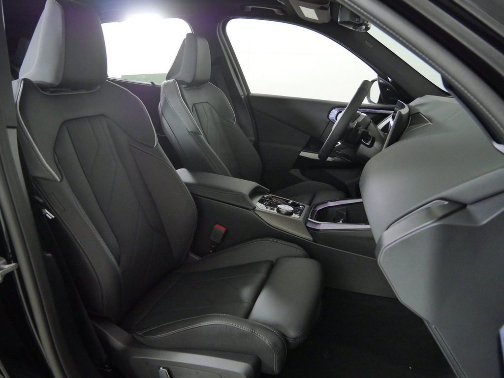 Thumbnail: 2026 BMW X3 - 11