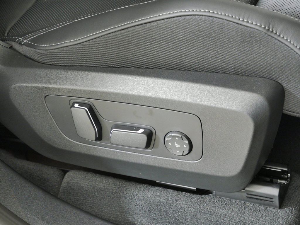 Thumbnail: 2026 BMW X3 - 30