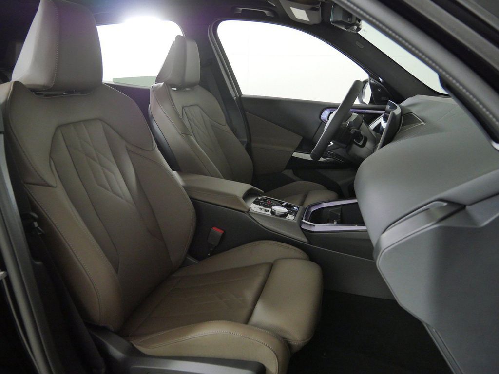 Thumbnail: 2026 BMW X3 - 10