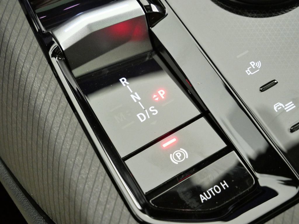 Thumbnail: 2026 BMW X3 - 13