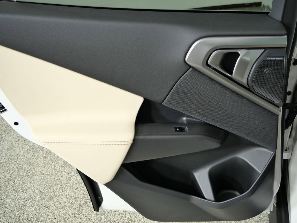 Thumbnail: 2026 BMW X3 - 33