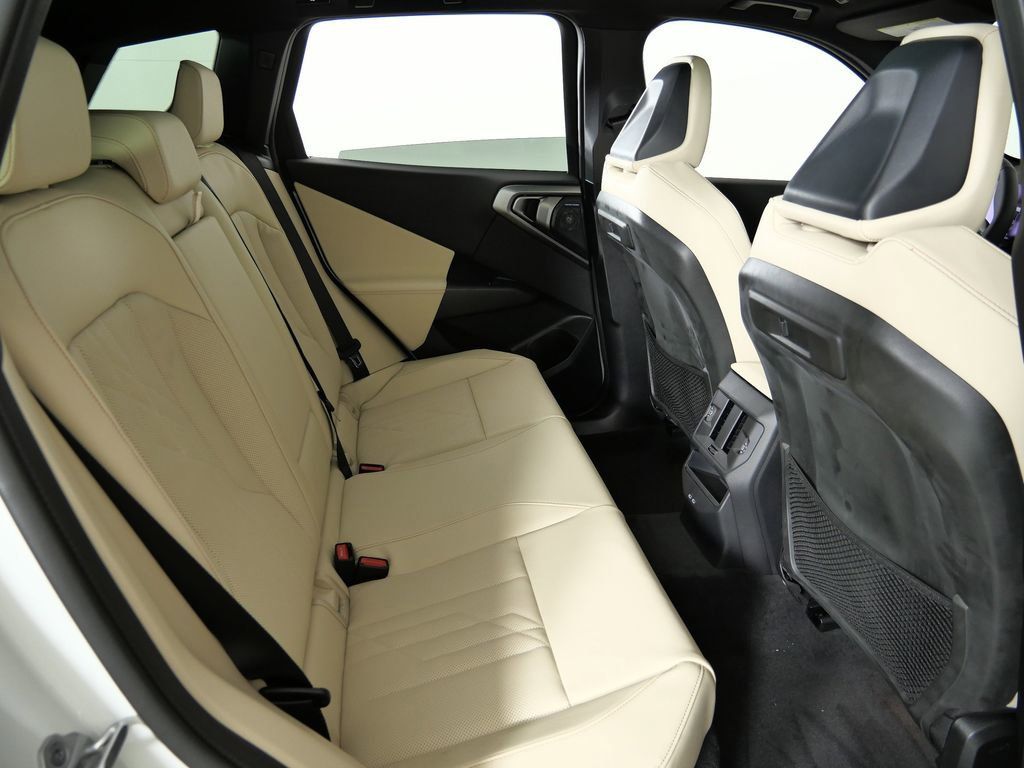 Thumbnail: 2026 BMW X3 - 11