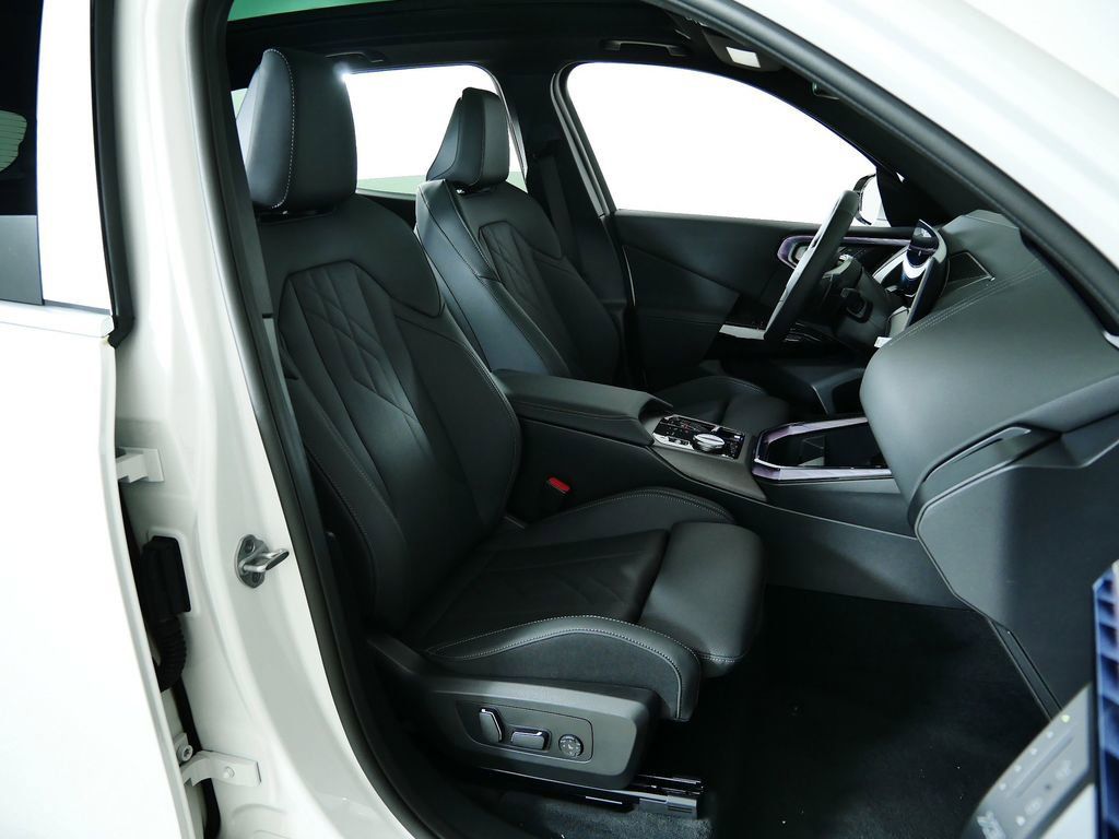 Thumbnail: 2026 BMW X3 - 10