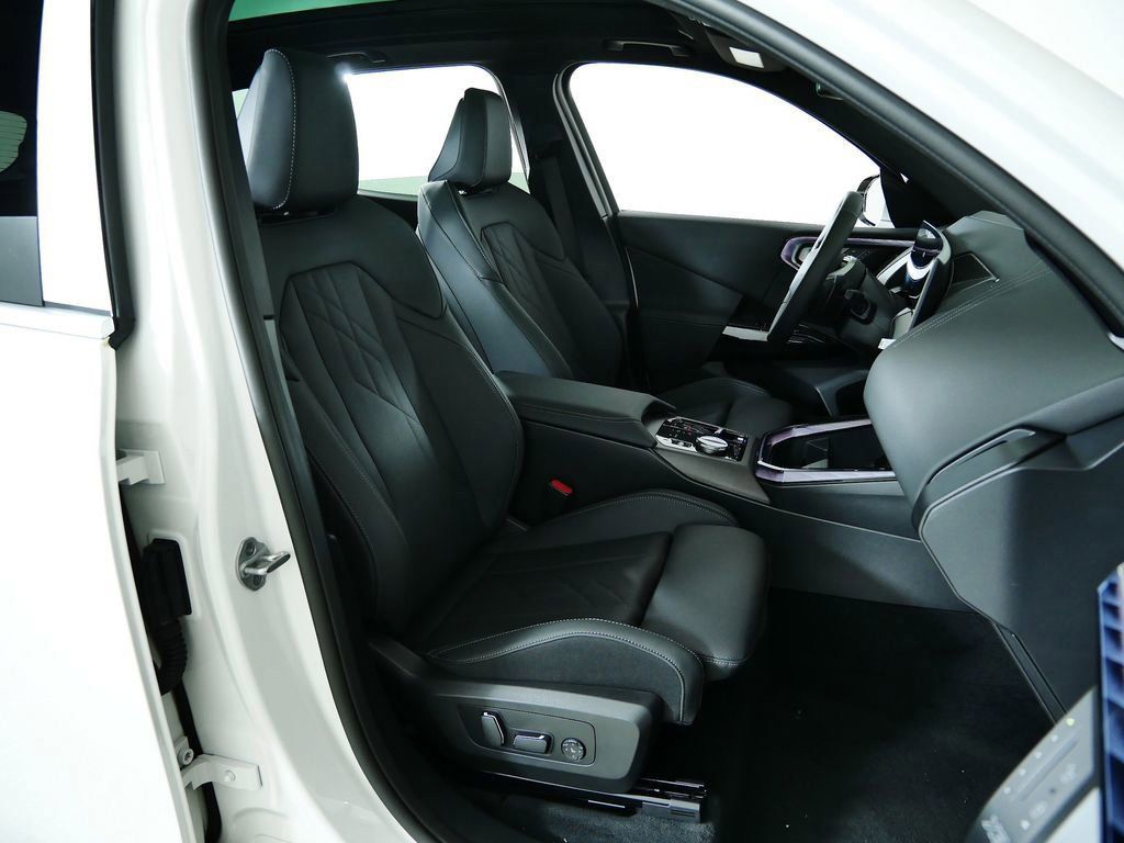 Thumbnail: 2026 BMW X3 - 10