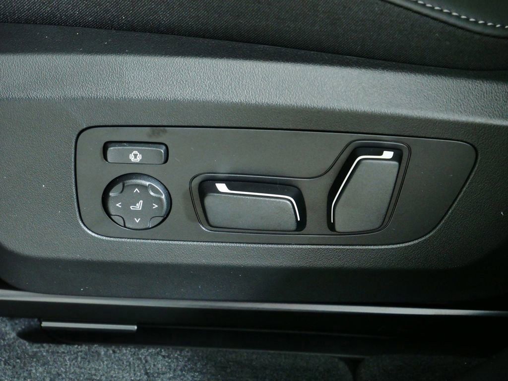 Thumbnail: 2026 BMW X3 - 33