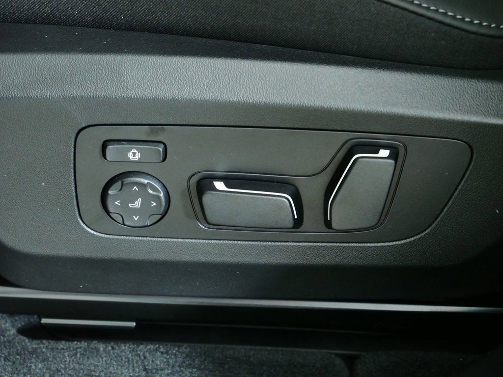 Thumbnail: 2026 BMW X3 - 33