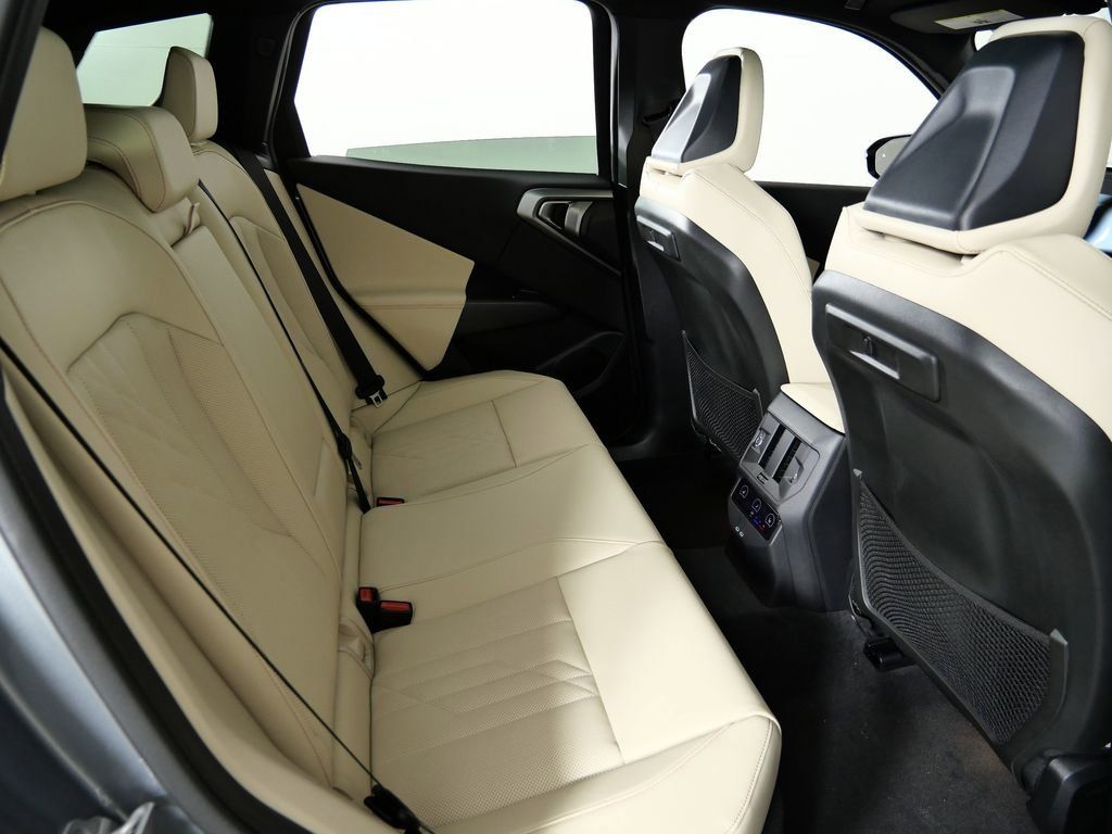 Thumbnail: 2026 BMW X3 - 11