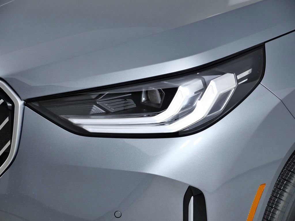 Thumbnail: 2026 BMW X3 - 16