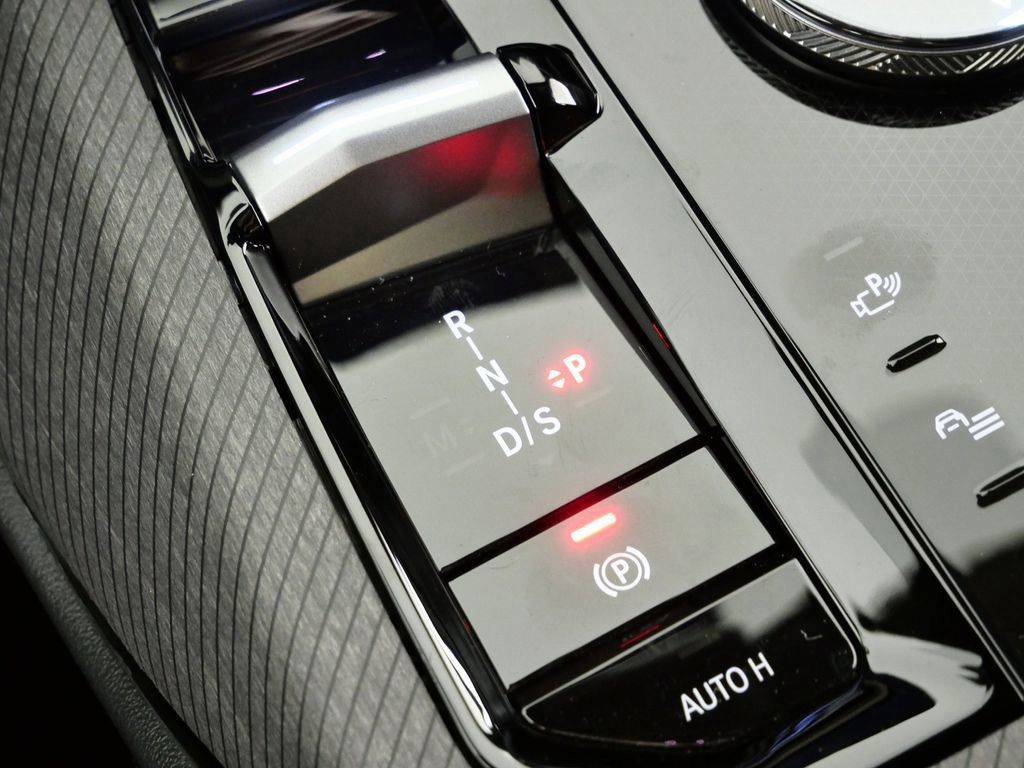 Thumbnail: 2026 BMW X3 - 13