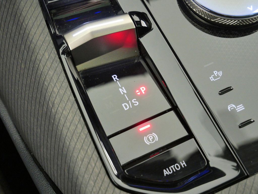 Thumbnail: 2025 BMW X3 - 13