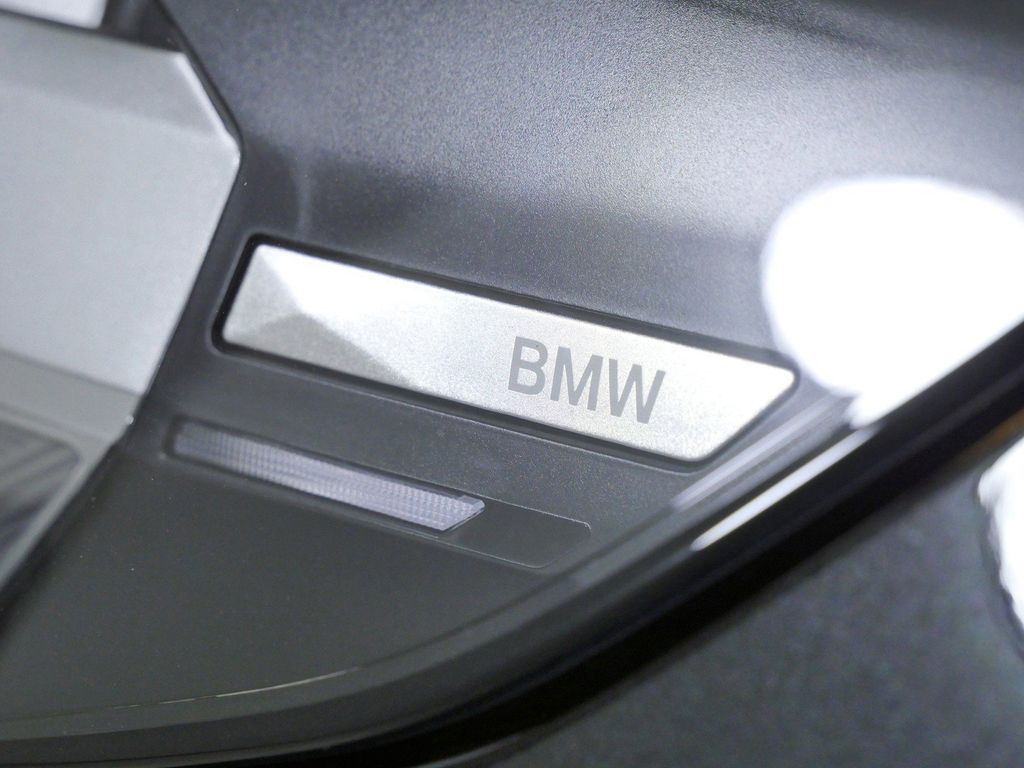 Thumbnail: 2025 BMW X3 - 19