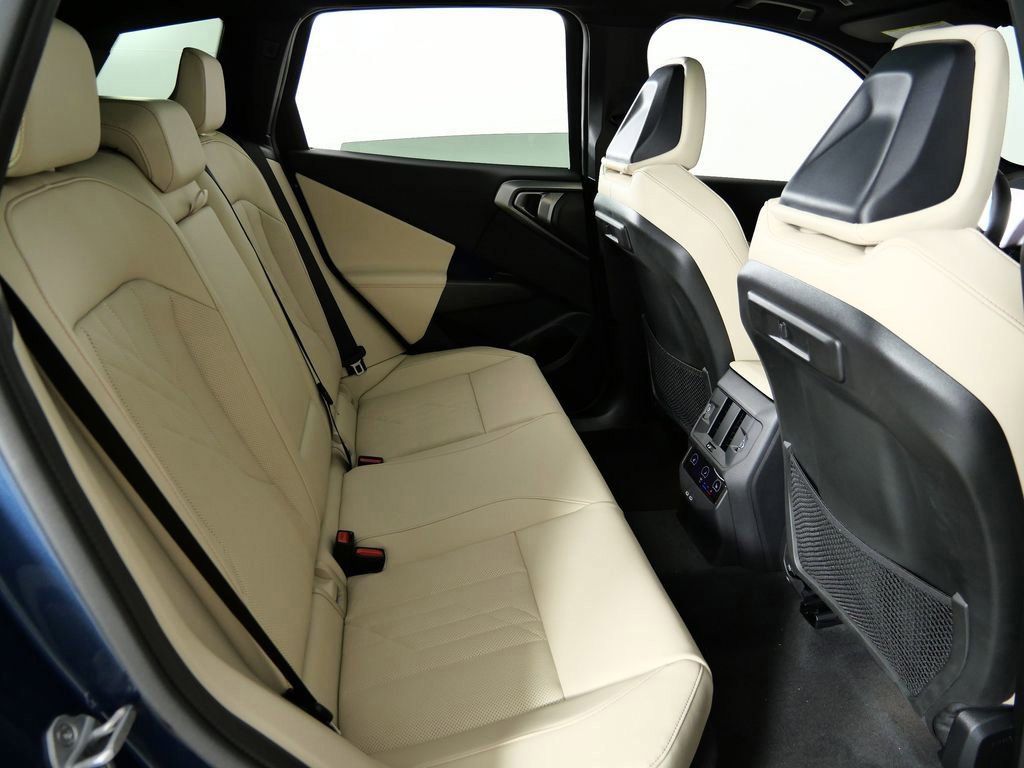 Thumbnail: 2026 BMW X3 - 11