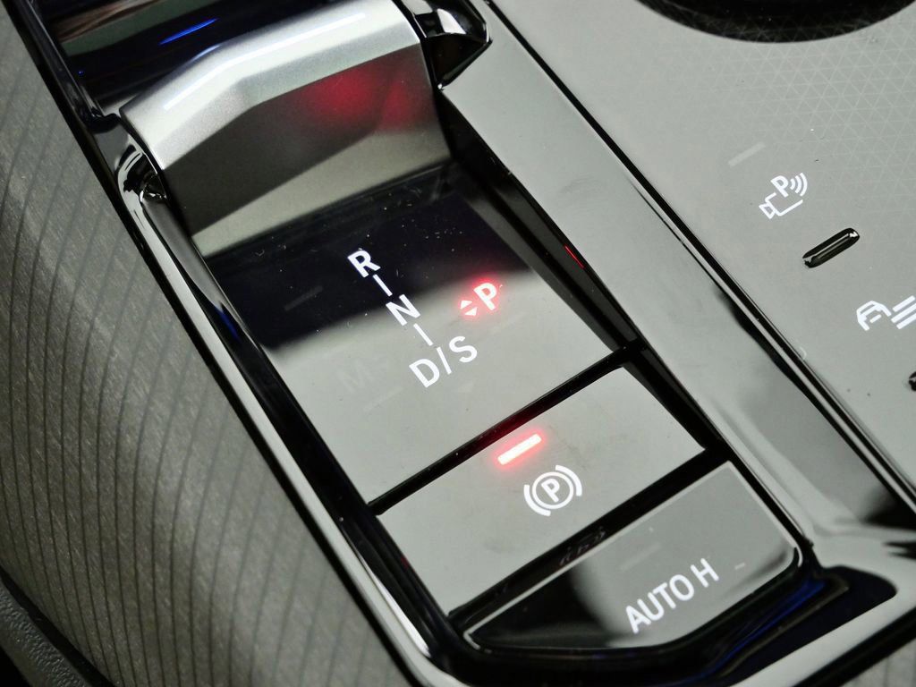 Thumbnail: 2026 BMW X3 - 13