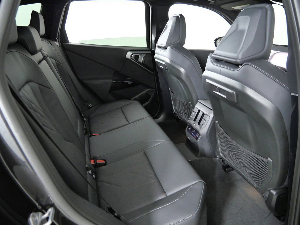 Thumbnail: 2026 BMW X3 - 11